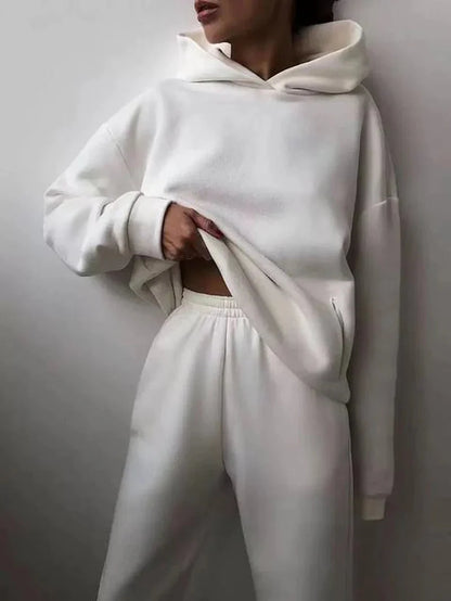 Women's two-piece fleece tracksuit set in white
