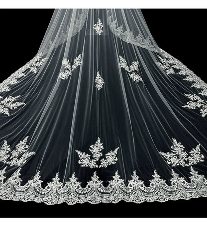 Luxury Long Large Trailing French Retro Lace Wedding Dress