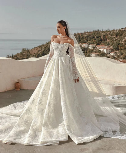 Customized Elegant Lace Princess Style Wedding Long Sleeve Gown Dress
