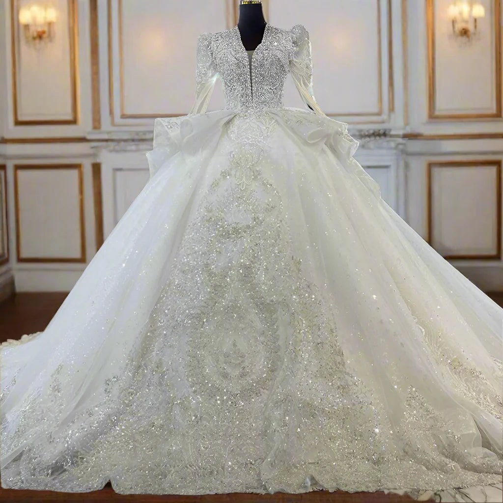Exquisite Women Wedding Ball Gown V-Neck Dress Customized Beading Lace Up