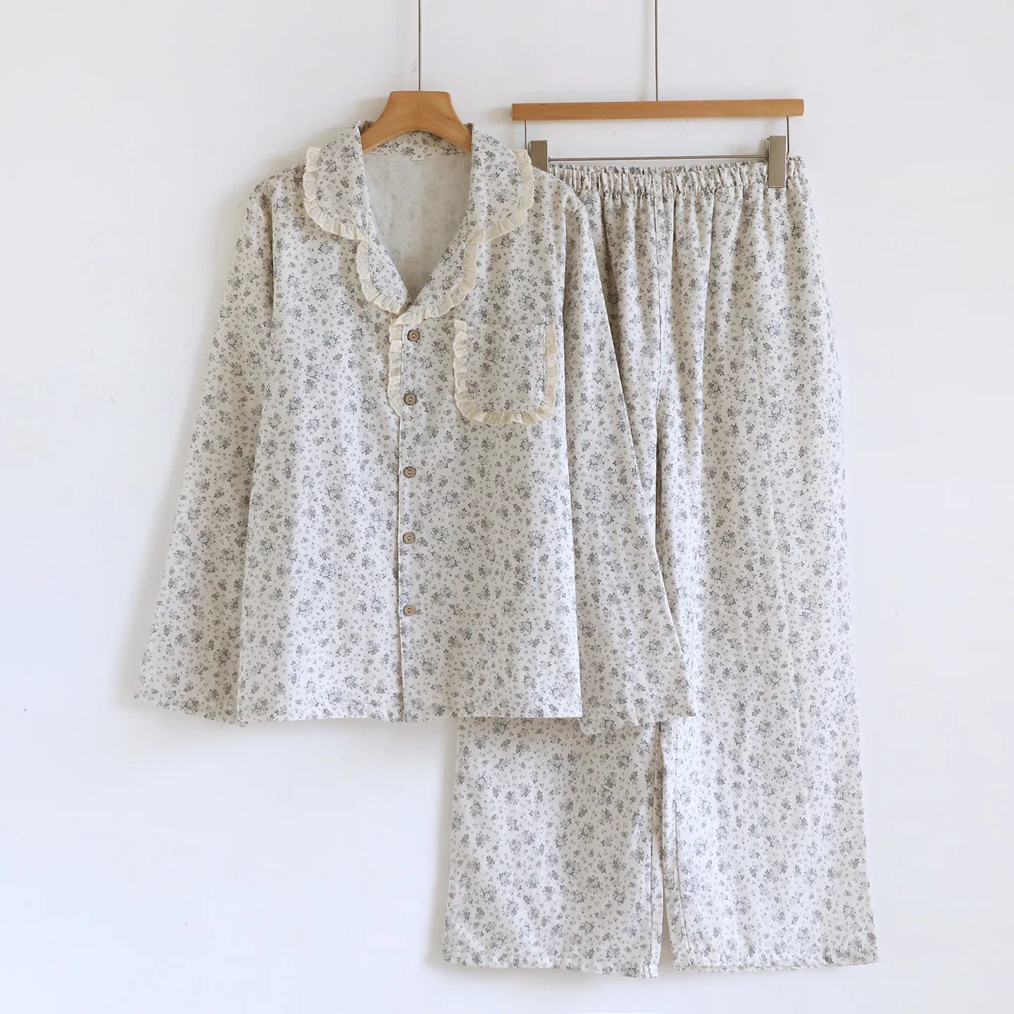 Autumn Spring Light Floral Printed Loose Comfortable Plus Size Sleepwear Women