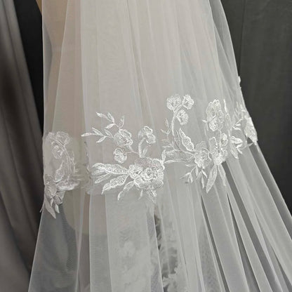 Wedding Veil with Shiny Sequins Lace Customized 2 Tiers 3 Meters Long Bridal Veil with Comb