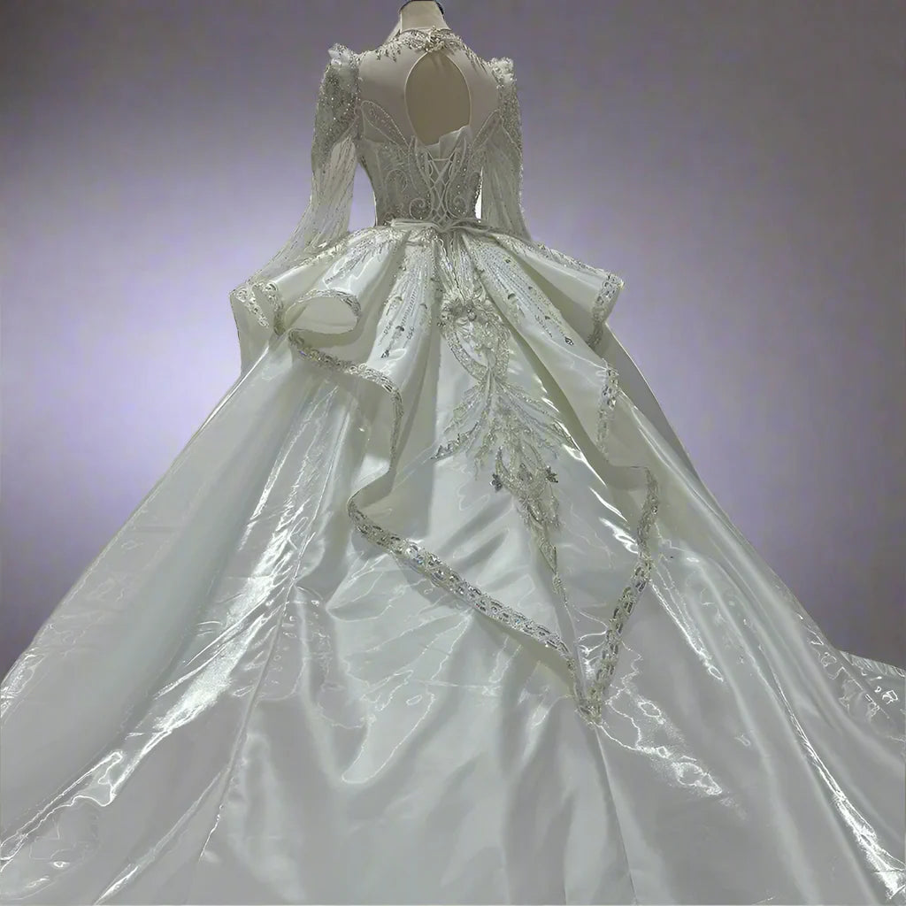 Charming Wedding Beading O-Neck Satin Bridal Dress Gowns Ruffles Long Sleeves