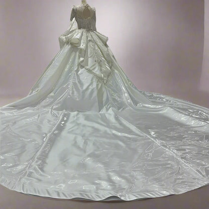 Charming Wedding Beading O-Neck Satin Bridal Dress Gowns Ruffles Long Sleeves