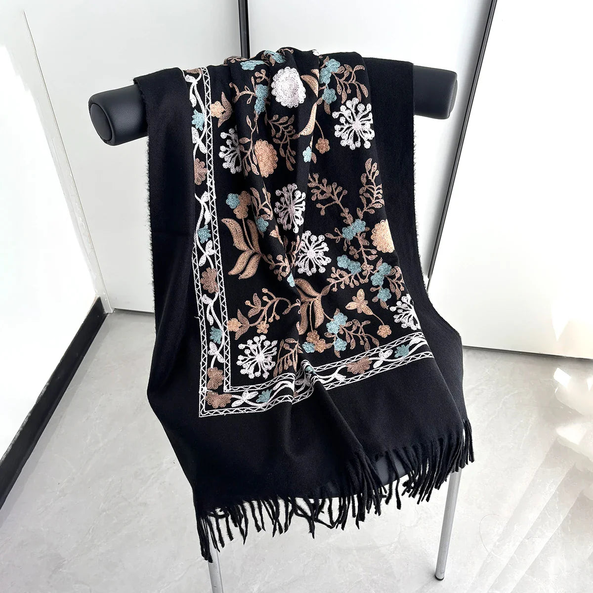 Many Colors Floral Warm Scarf For Women 70*210cm Luxury Faux Cashmere Shawl Winter Thick Pashmina Tassels Poncho Elegant Wrap
