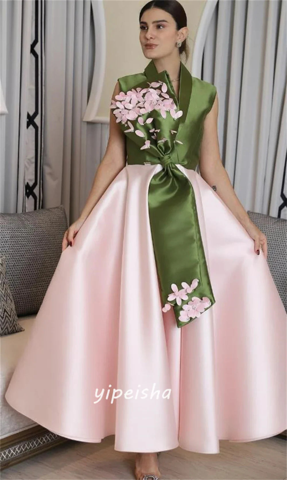 Exquisite Modern Style V-Neck Ball Gown Flowers Appliques Party Dress