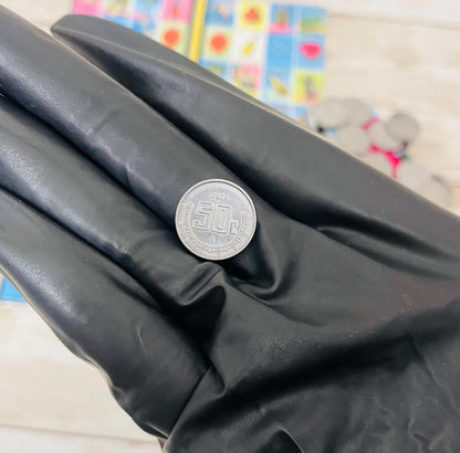 50 Monedas Mexicanas de Fichas Falsas de 50 Centavos para Jugar 50 Cent Magnetic Play Coins or Chips for Filling Bingo Cards