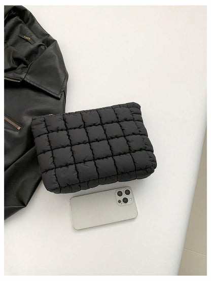 Verdusa Women's Puffy Quilted Makeup Bag Cosmetic Clutch Black One-Size