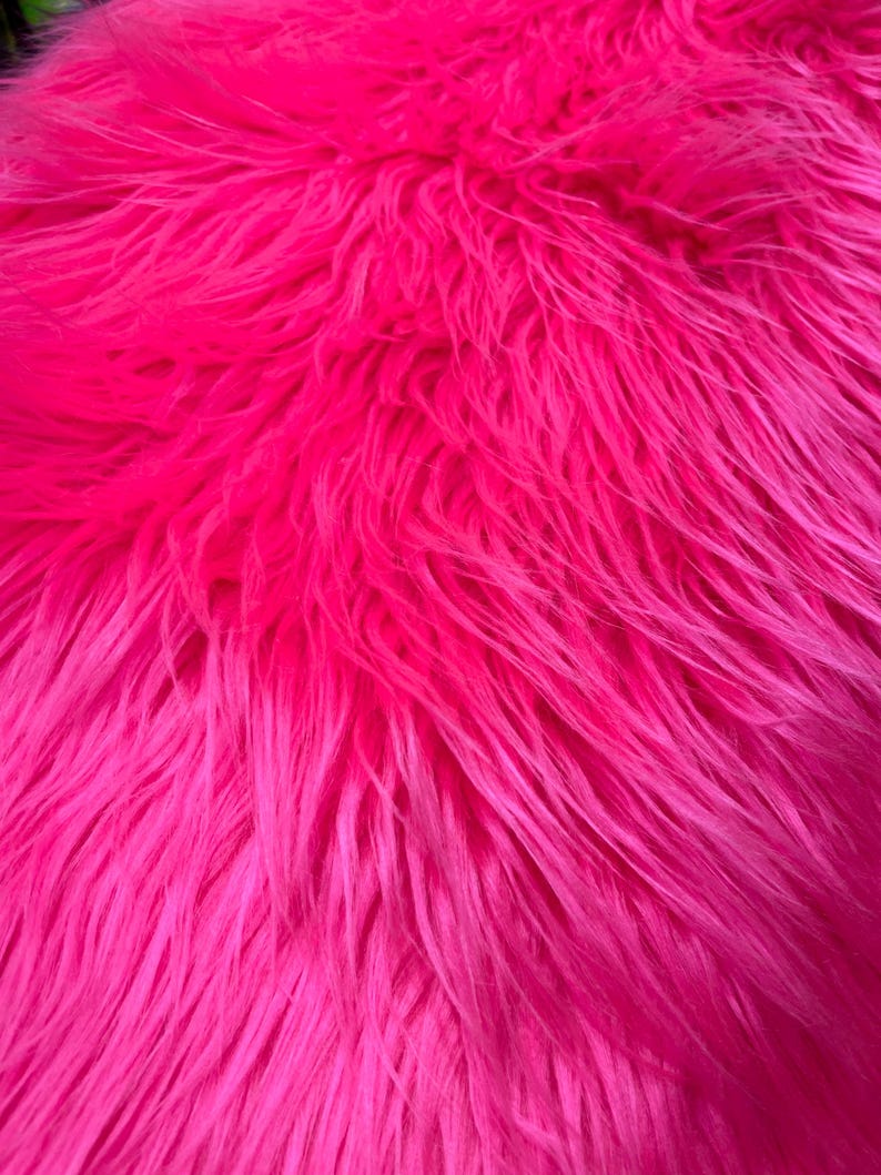 Shaggy Vegan Faux Fur 58" Wide | New Creation Fabric & Foam Inc.